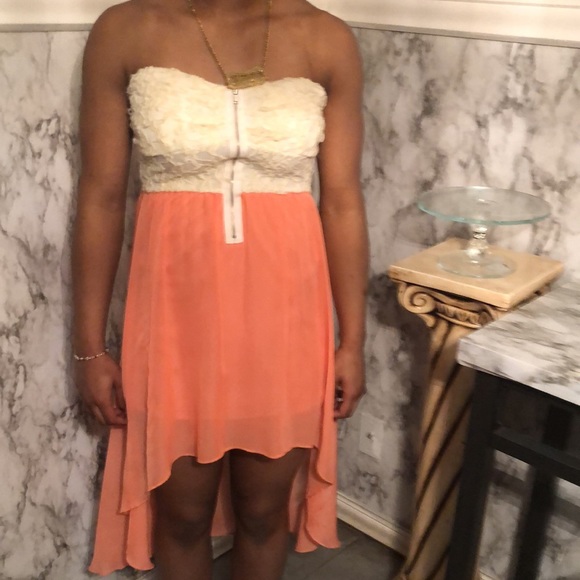 Used xs white/peace casual 👗 - Picture 4 of 4